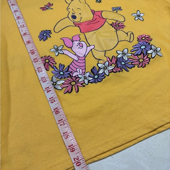 Winnie the Pooh & Piglet Size XL Yellow Embroidered Graphic Disney Crop Tee New - Picture 4 of 7